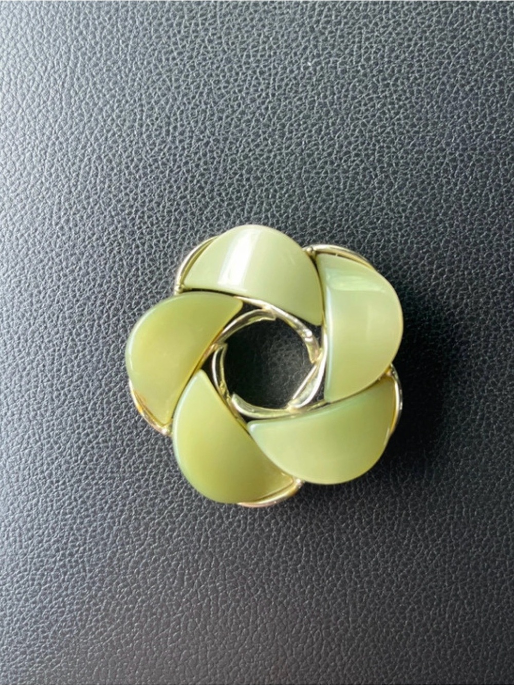 STAR Vintage Green Thermoset Brooch Pin